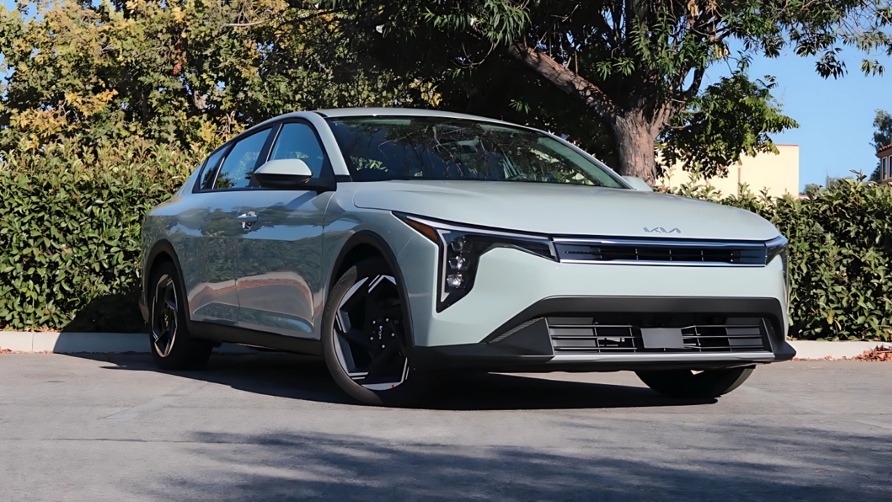 2025 Kia K4 GT